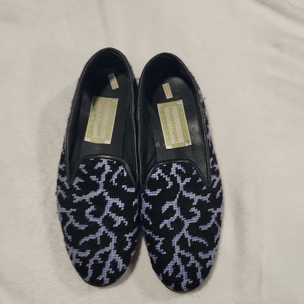 Vintage Snapdragon Black and Light Blue Slip-On Loafers